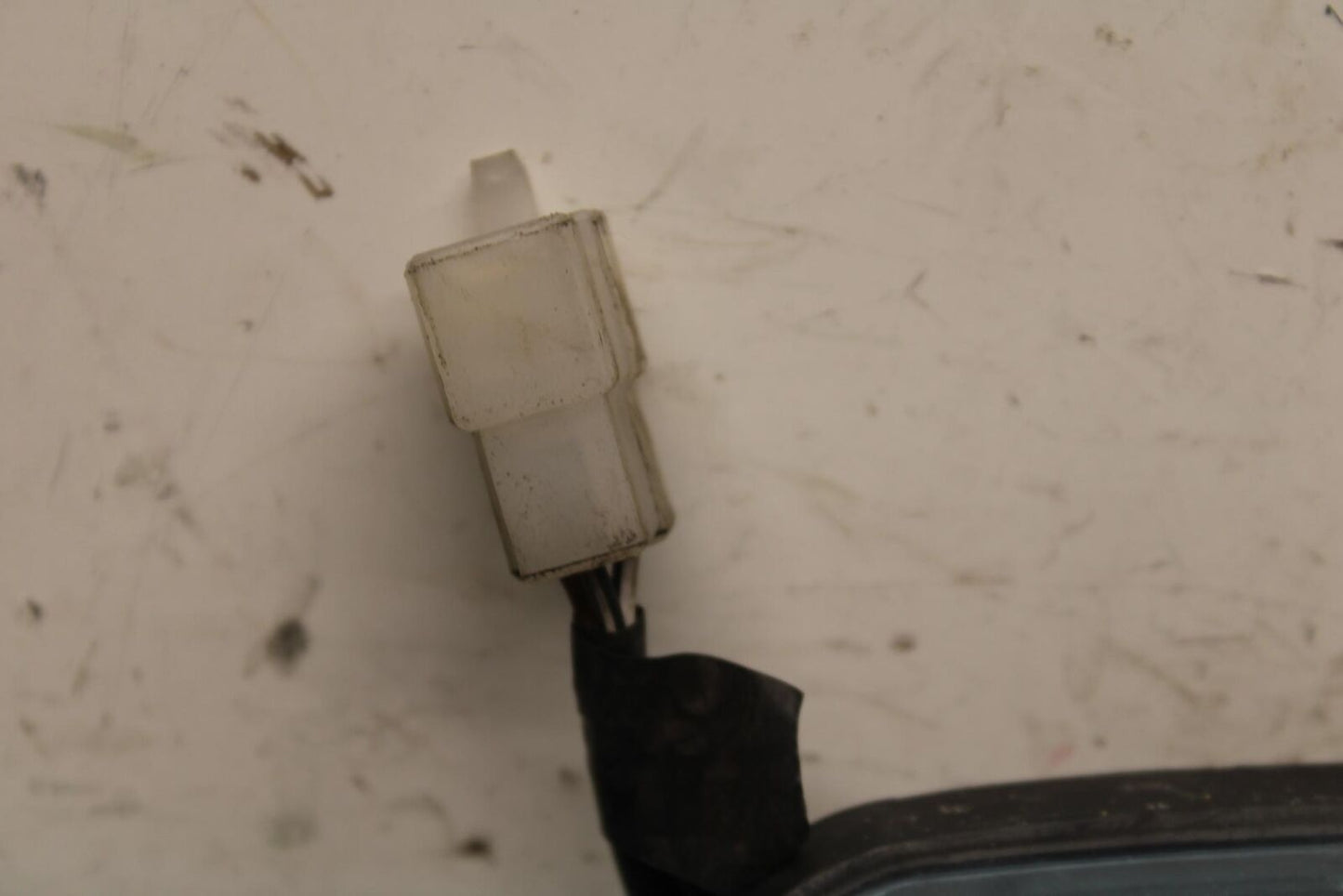 04-09 SUZUKI GS 500 FH GS500F REAR TAIL TAILLIGHT BACK BRAKE LIGHT BB97