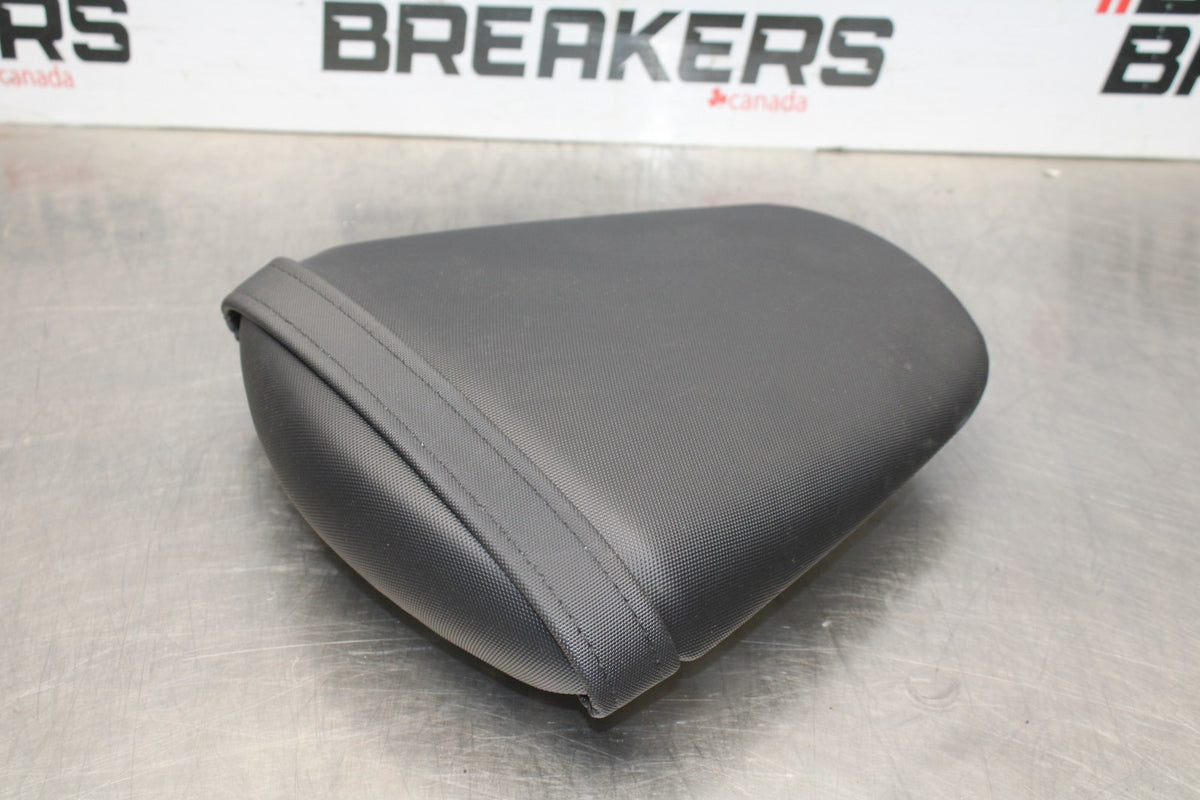 11-24 SUZUKI GSXR750 REAR BACK PASSENGER TANDEM SEAT PAD SADDLE PILLION BB630