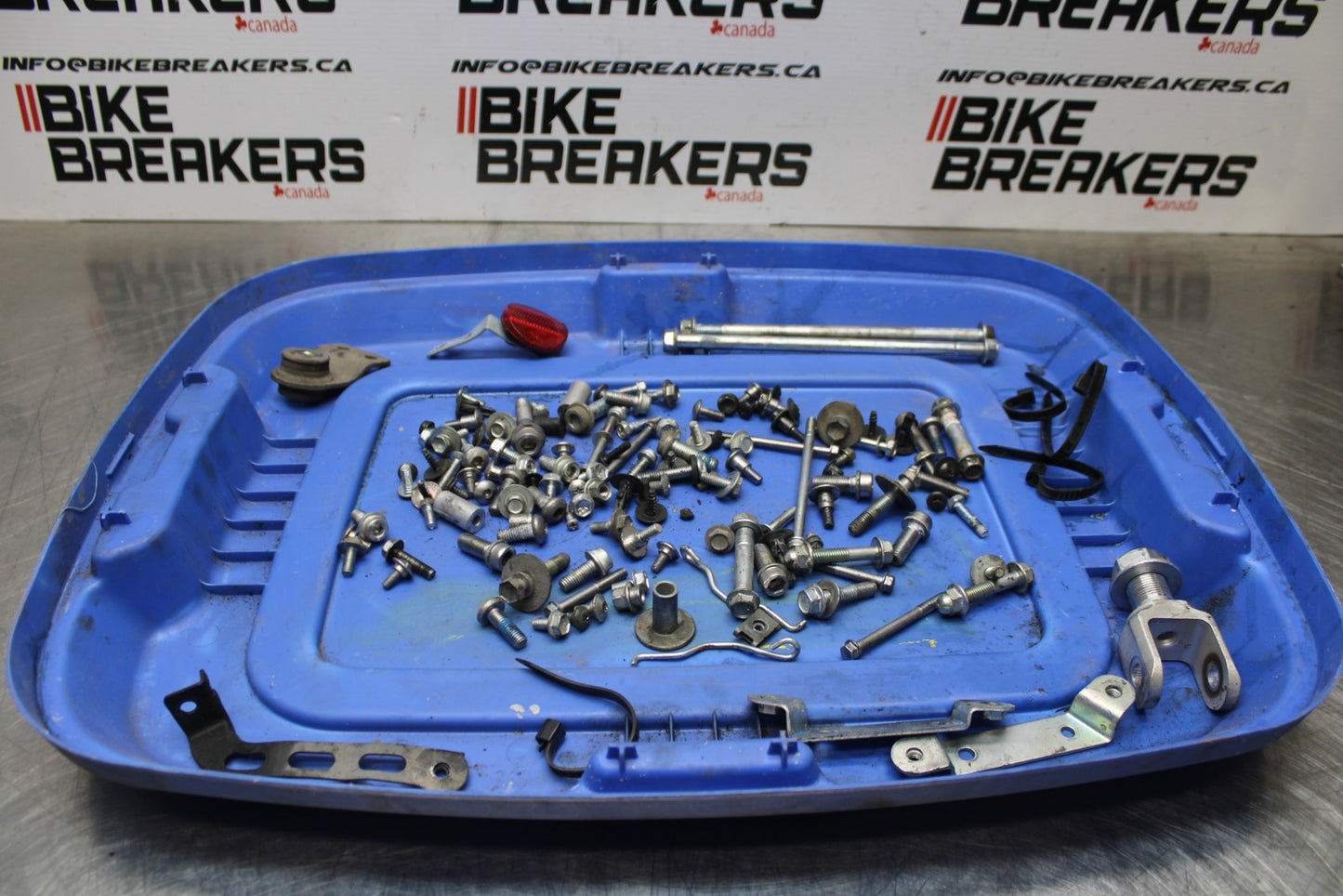 06-07 SUZUKI GSXR 600 MOUNTING BOLTS HARDWARE MOTOR SCREWS BB178