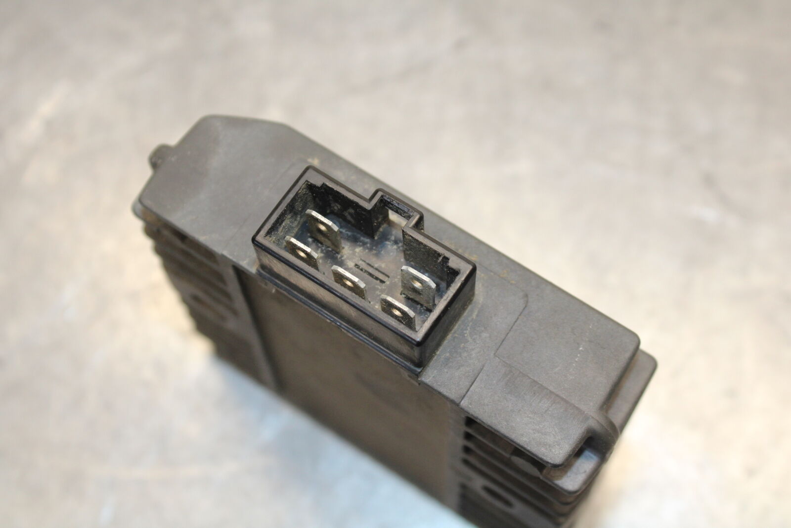 08-09 YAMAHA YZF R6S RECTIFIER VOLTAGE REGULATOR  BB690