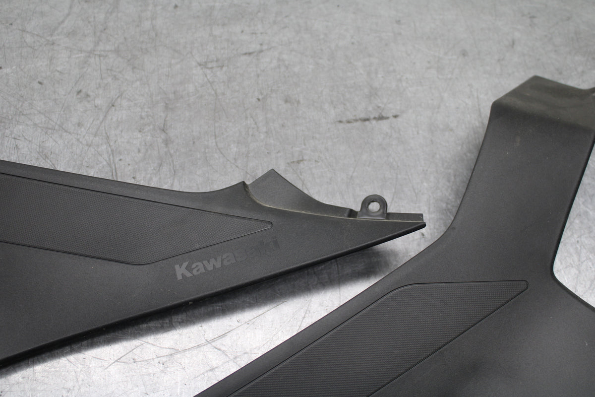 18-23 KAWASAKI NINJA 400 EX400 ABS RIGHT LEFT SIDE SEAT PANELS TRIMS COWLS BB747