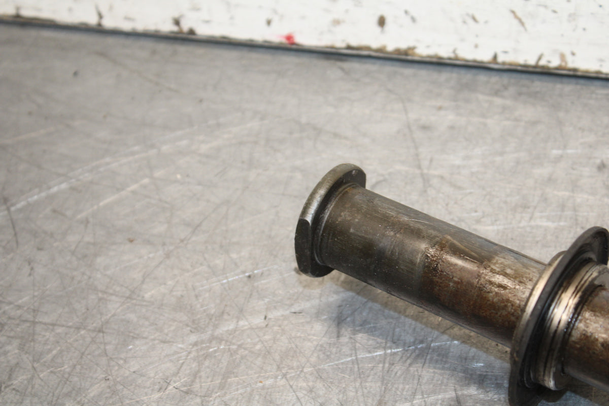06 YAMAHA YZF R6 REAR AXLE BACK WHEEL RIM PIVOT BOLT AXEL BB716
