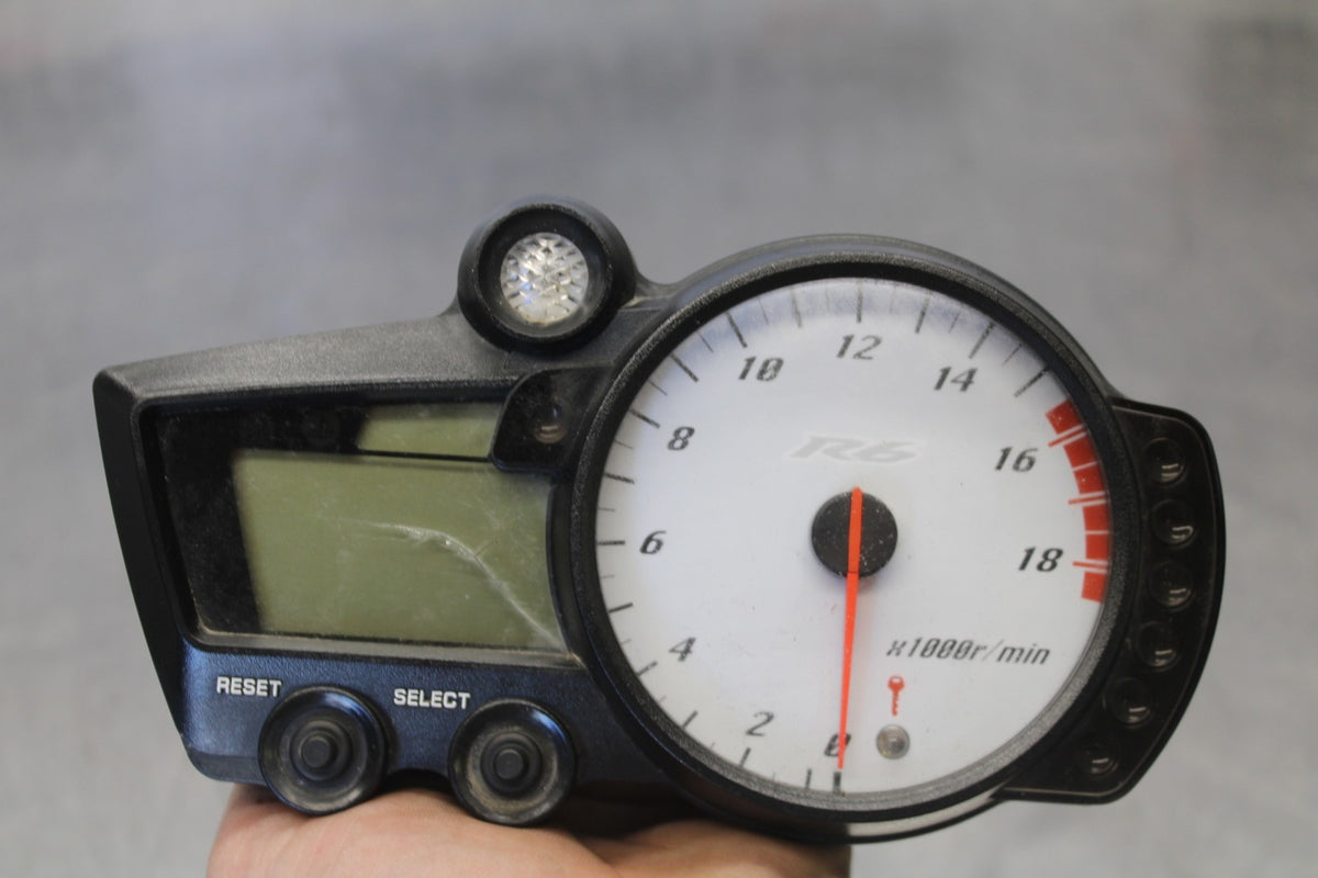05 YAMAHA YZF R6 SPEEDO GAUGES DISPLAY CLUSTER SPEEDOMETER TACHOMETER BB894