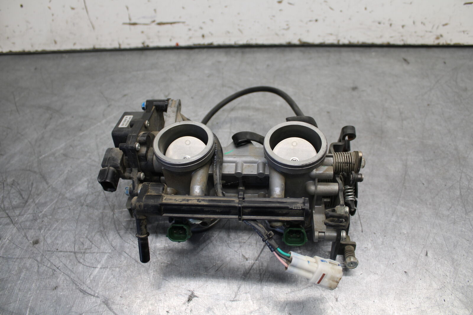 12-17 KAWASAKI ER-6N Z650 MAIN FUEL INJECTORS / THROTTLE BODIES BB709