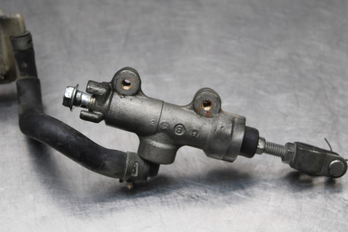 06-07 SUZUKI GSXR600 REAR BACK BRAKE MASTER CYLINDER W RESERVOIR BB836