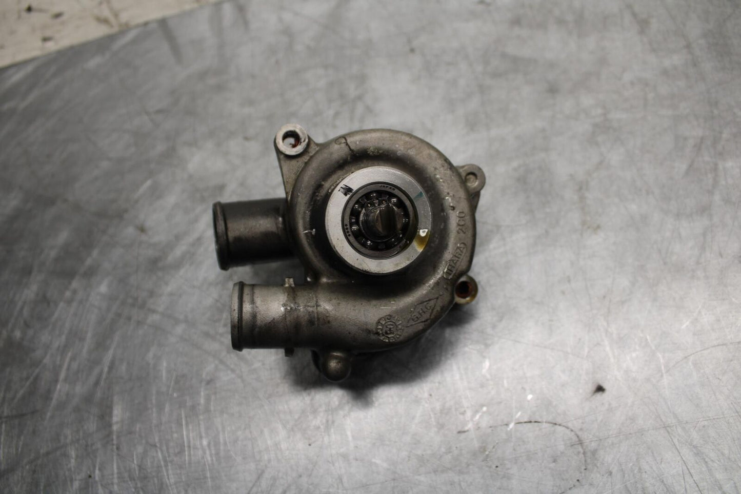 07 YAMAHA YZF R6 ENGINE WATER COOLANT PUMP  2C0-12420-00-00 BB495