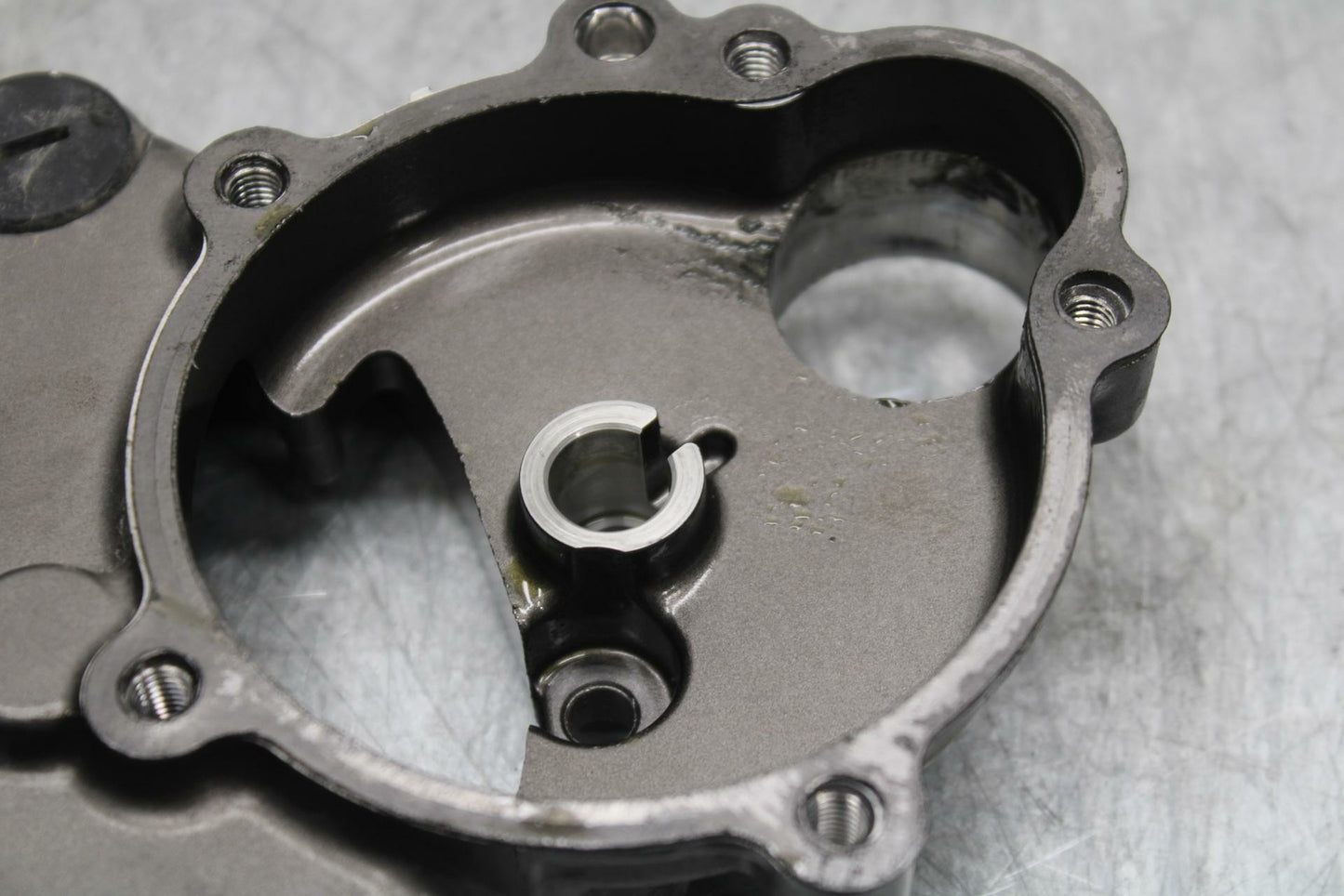 19-20 KAWASAKI NINJA ZX6R STARTER SIDE ENGINE MOTOR COVER BB419