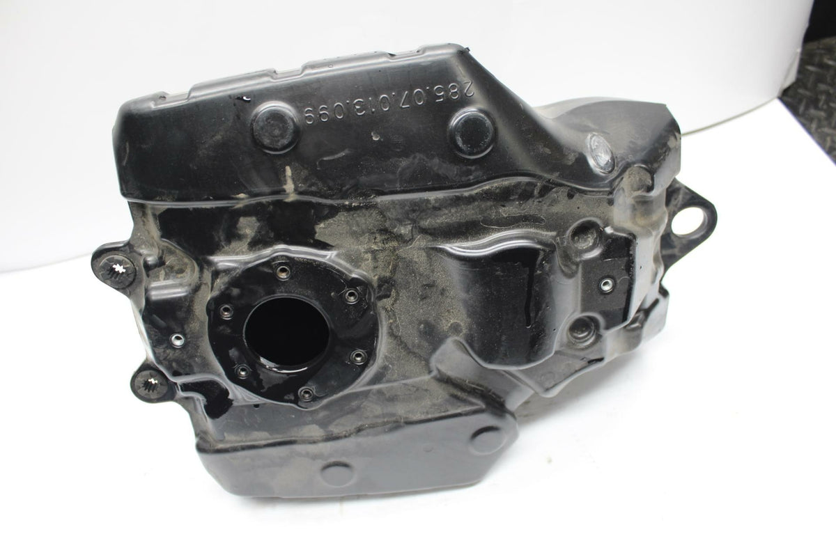 18-20 HUSQVARNA VITPILEN 401 GAS TANK FUEL CELL PETROL RESERVOIR BB248