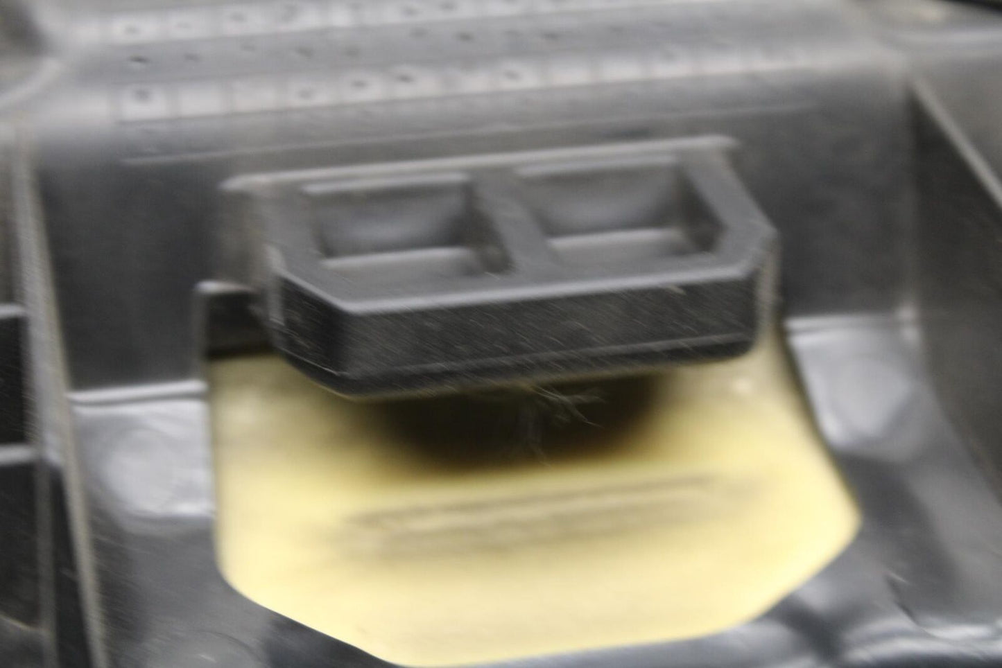 19-21 YAMAHA YZF R3 FRONT DRIVERS SEAT PAD SADDLE PILLION 1WD-F4710-02-00 BB588