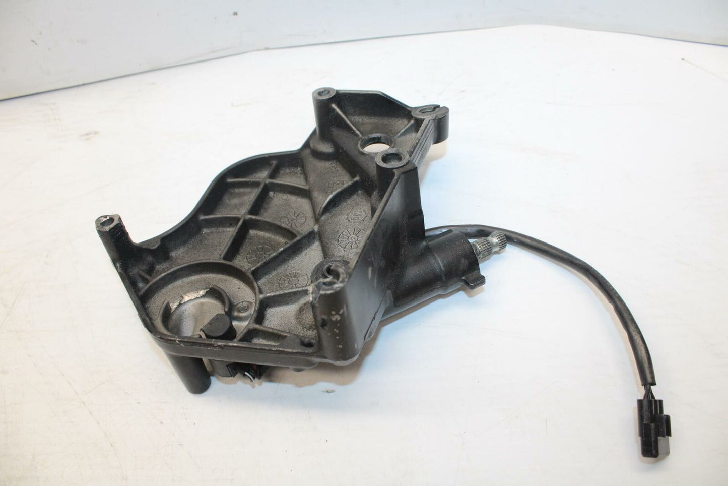 09-11 SUZUKI GSXR1000 ENGINE SPROCKET COVER SPEED SENSOR #B BB284