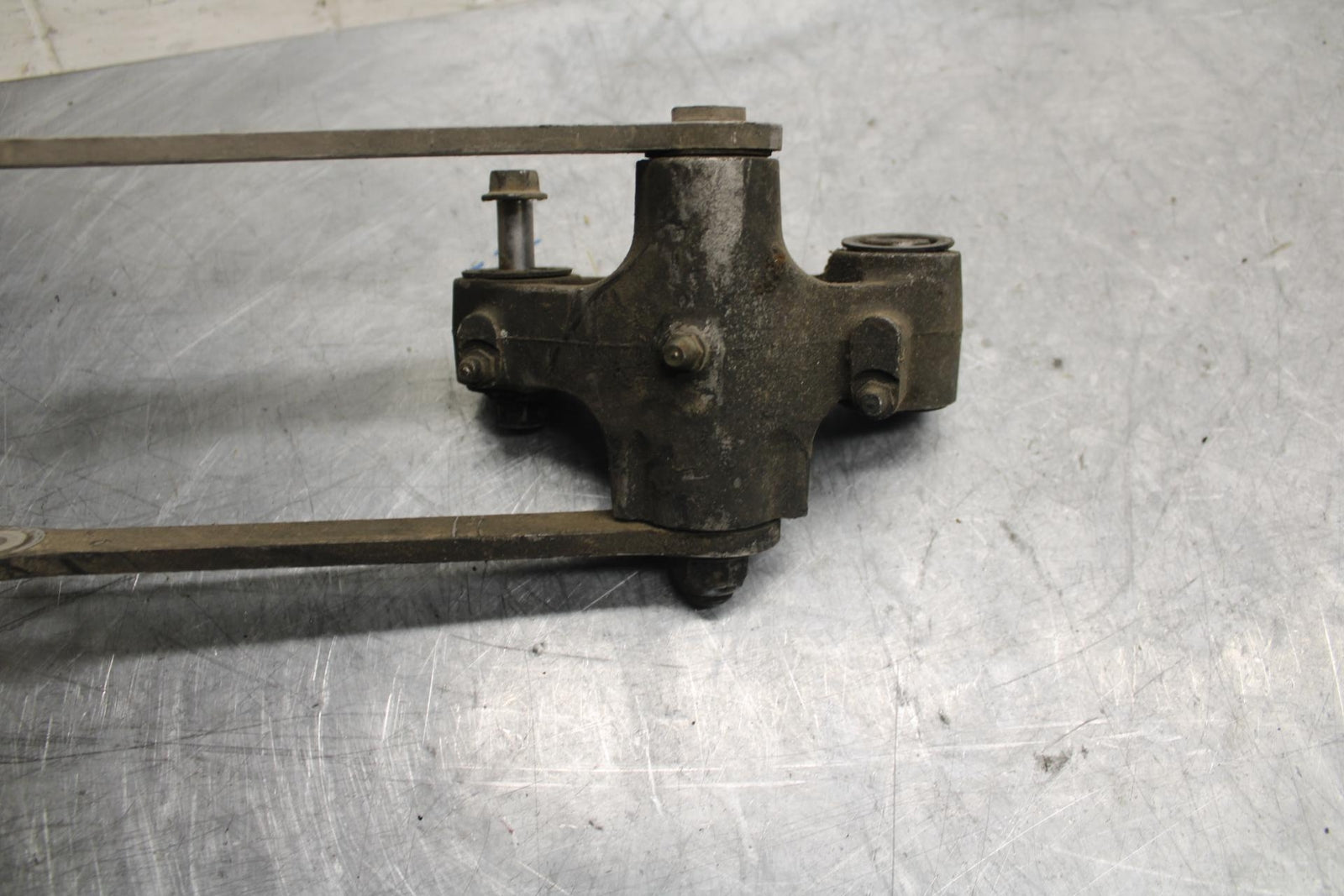 2004 Kawasaki Ninja ZX6RR ZX600M REAR DOGBONE SHOCK LINKAGE LINK BB43