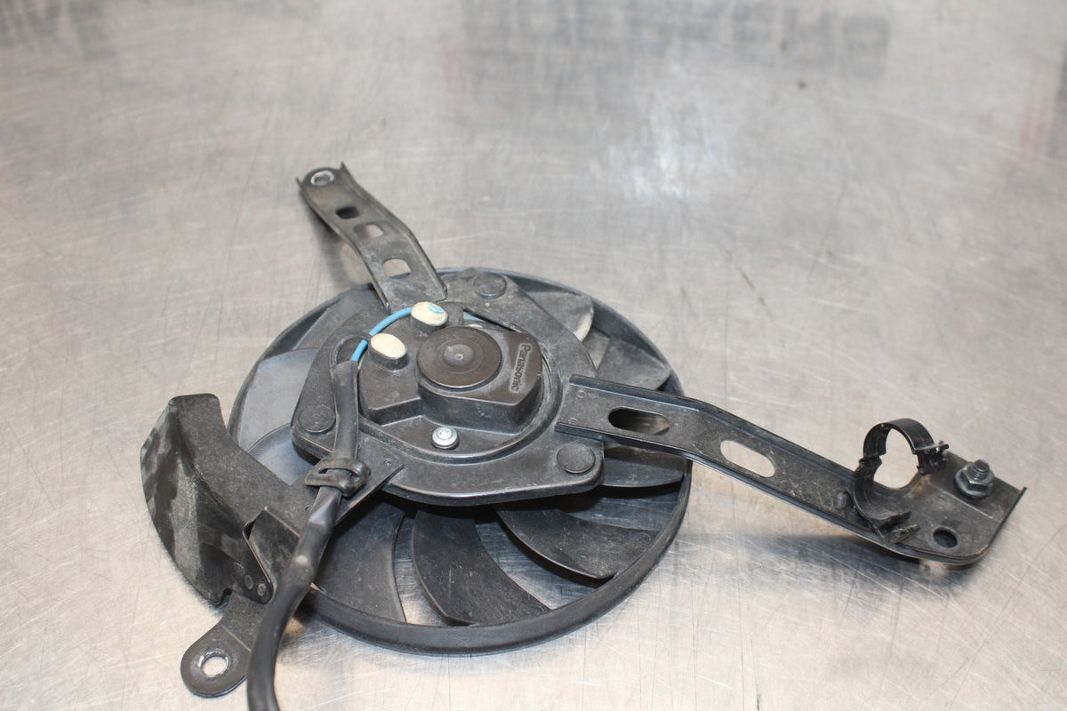 14-17 YAMAHA FZ07 ENGINE RADIATOR COOLING FAN BB766