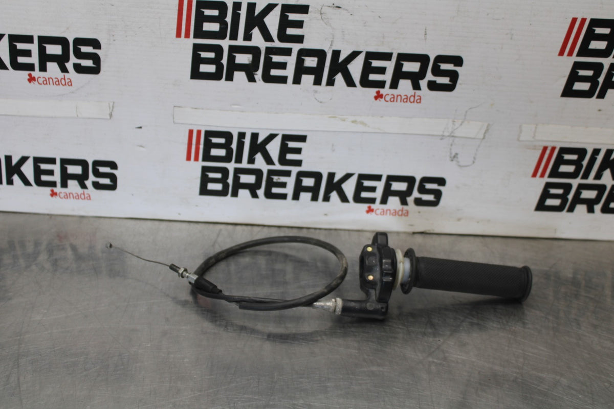 05 DUCATI SUPERSPORT 800 THROTTLE CABLE LINE HOUSING GUIDE BB913
