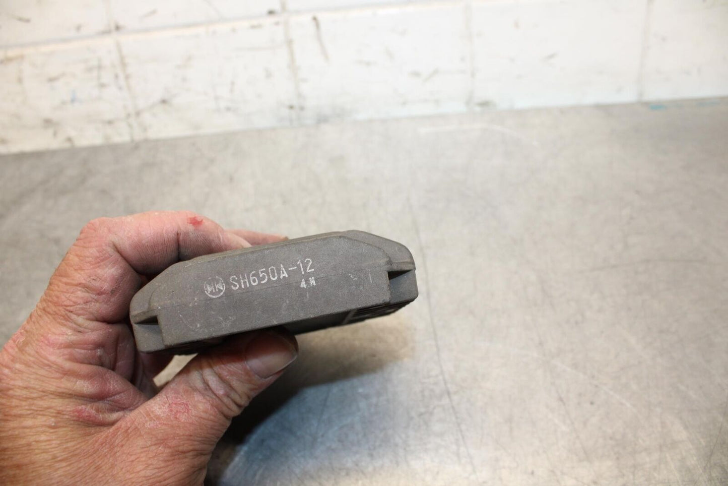 2001 Kawasaki Ninja ZX6 ZX600E RECTIFIER VOLTAGE REGULATOR BB547