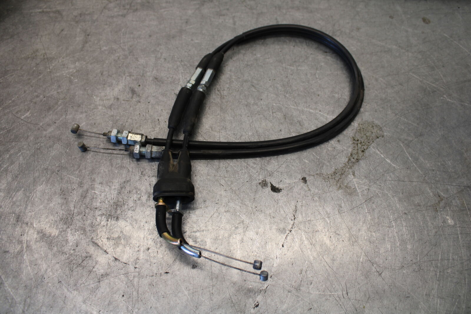 03-07 SUZUKI SV1000S THROTTLE CABLES LINES BB657