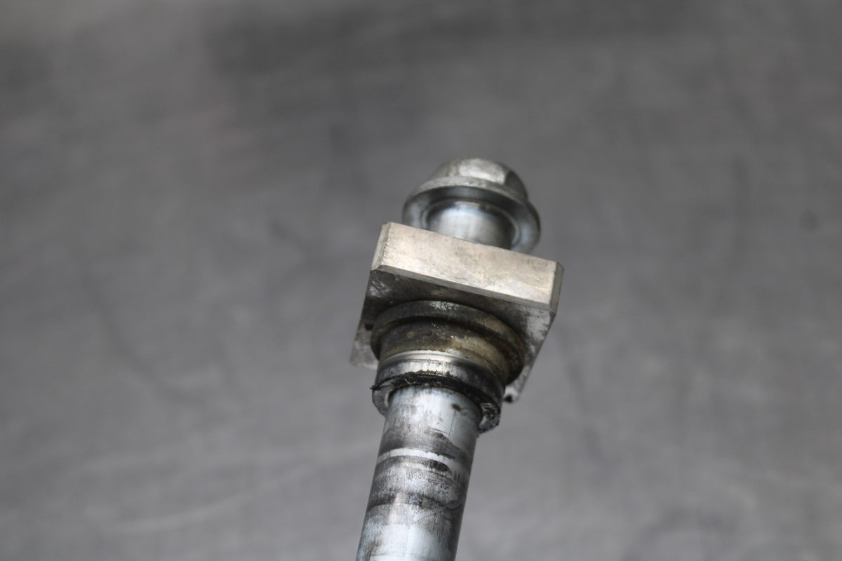 12-16 KAWASAKI NINJA 650 EX650F ABS REAR AXLE WHEEL RIM PIVOT BOLT AXEL BB860