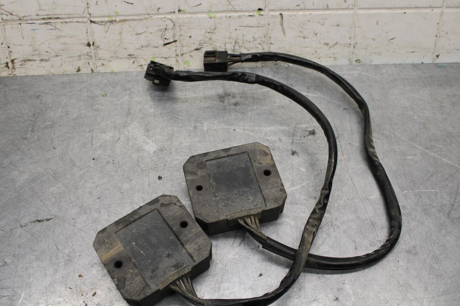 2005 Kawasaki Vulcan 1600 VN1600D Nomad RECTIFIER VOLTAGE REGULATOR BB556