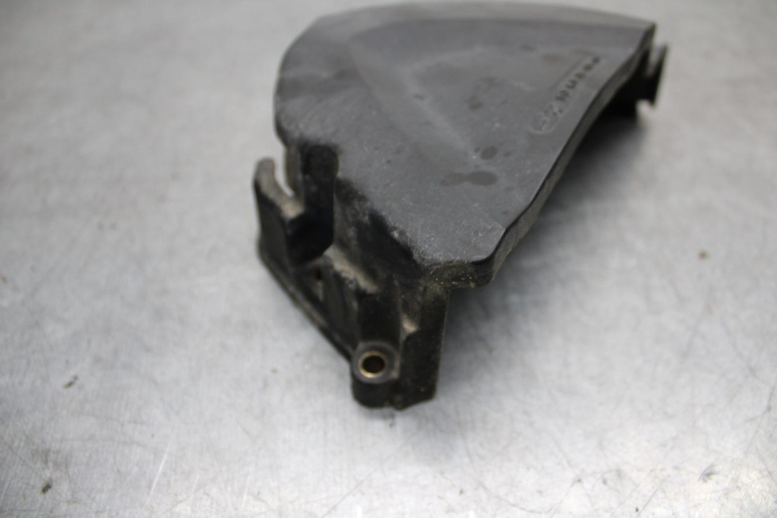 09-11 TRIUMPH DAYTONA 675 ENGINE SPROCKET COVER BB652