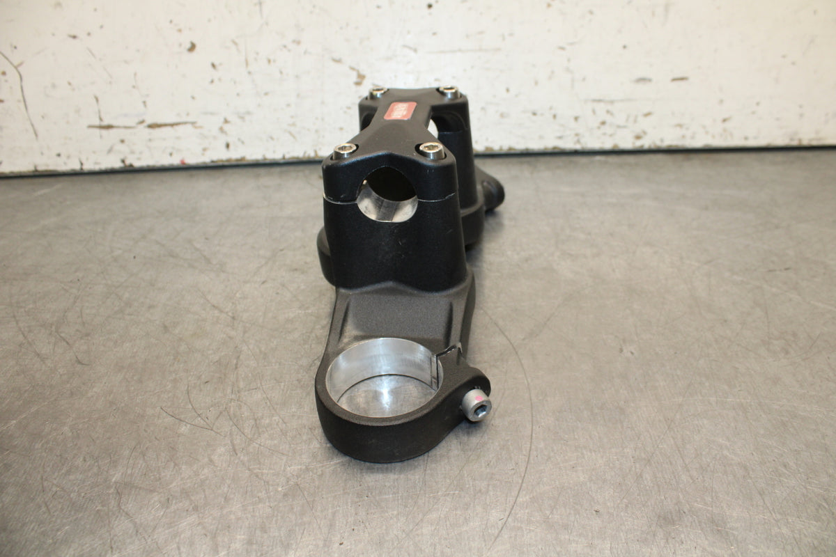 21-24 APRILIA TUONO 660 FACTORY FORKS UPPER TRIPLE TREE CLAMP BB733