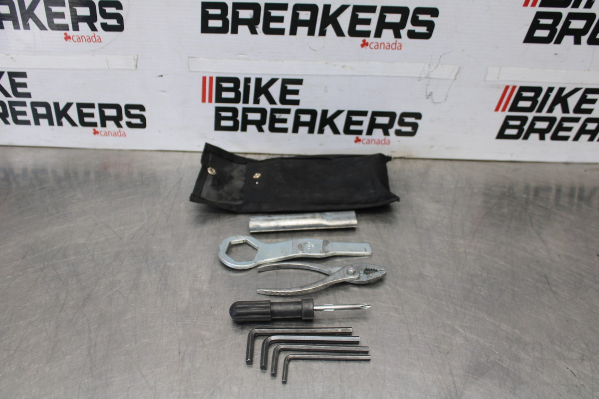 13-18 KAWASAKI NINJA ZX6R STOCK TOOLS OEM TOOL BAG KIT SET BB908