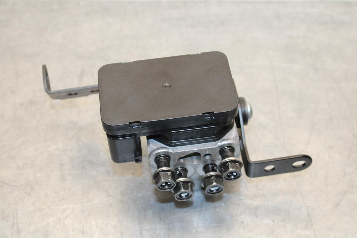 19-22 KAWASAKI Z400 ABS PUMP UNIT MODULE BB70