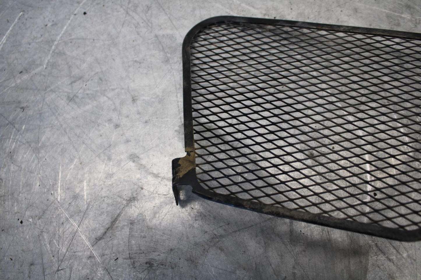 09-16 SUZUKI GSXR1000 OIL COOLER GRILL GUARD 16650-47H10 bb439
