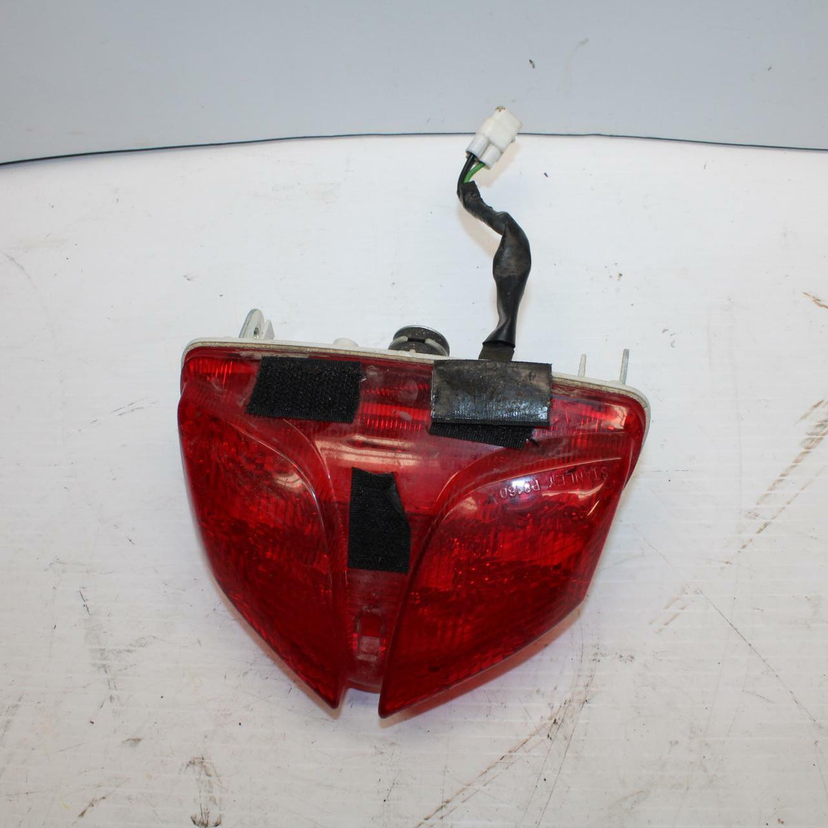 08-09 SUZUKI GSXR600 REAR TAIL TAILLIGHT BACK BRAKE LIGHT 35710-37H30 BB250