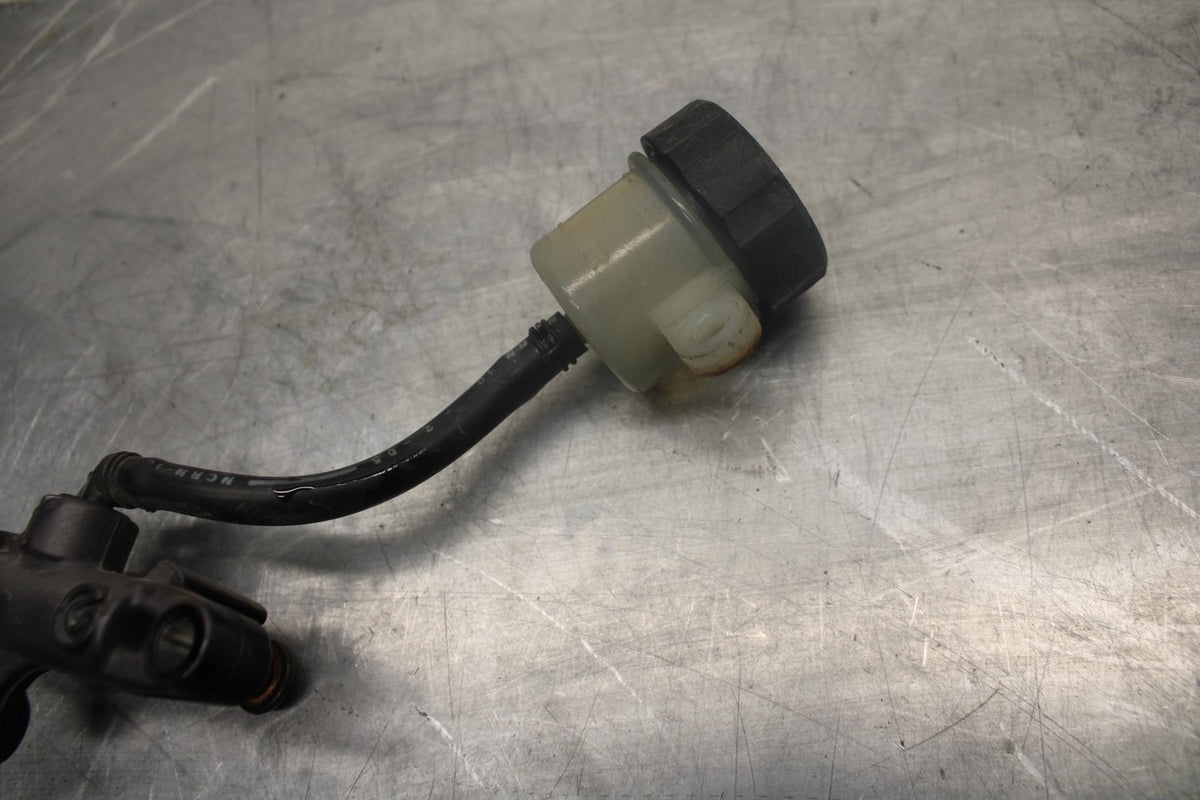 05 YAMAHA YZF R6S REAR BREMBO  BRAKE MASTER CYLINDER W RESERVOIR BB462