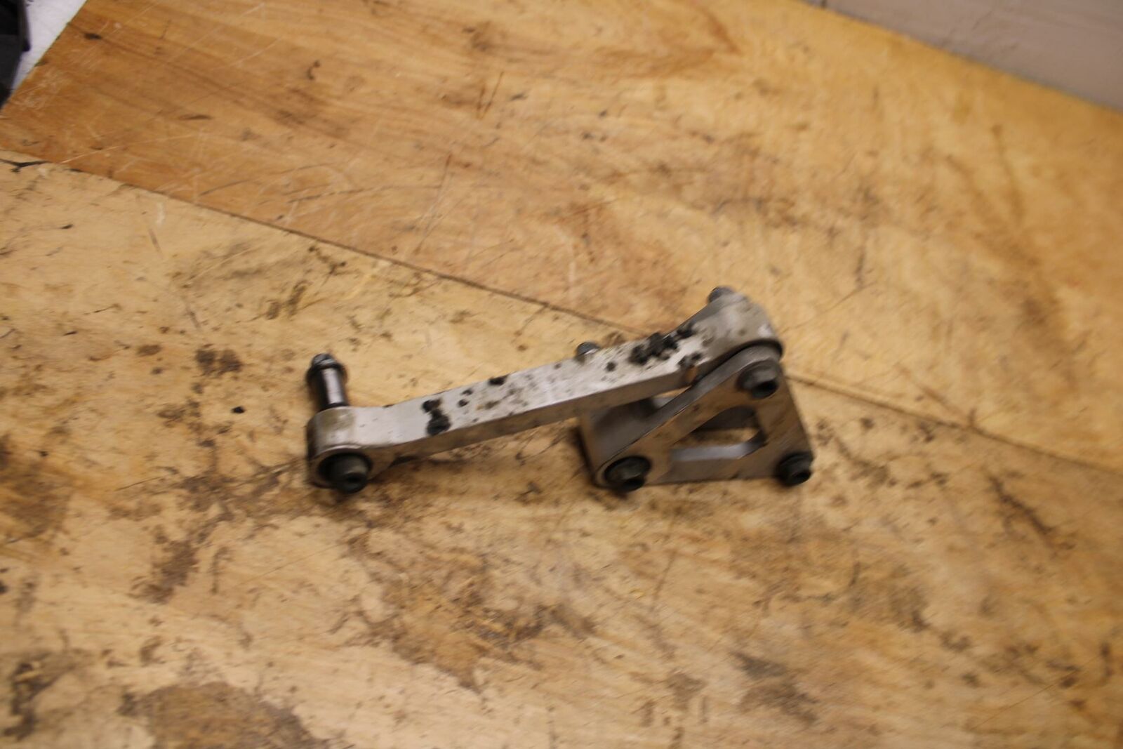 07-08 YAMAHA YZF R1 REAR DOGBONE SHOCK LINKAGE LINK BB333