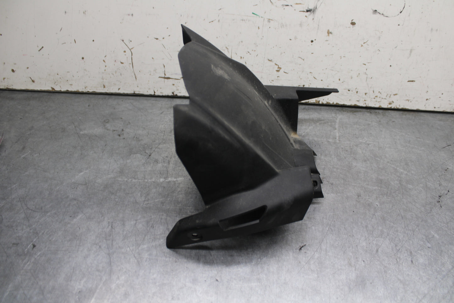 18-24 KAWASAKI NINJA 650 REAR BACK WHEEL TIRE HUGGER FENDER BB725