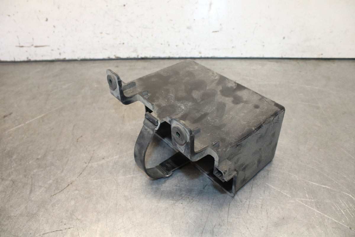 05-06 YAMAHA ROYAL STAR BATTERY TRAY BOX HOLDER BB697