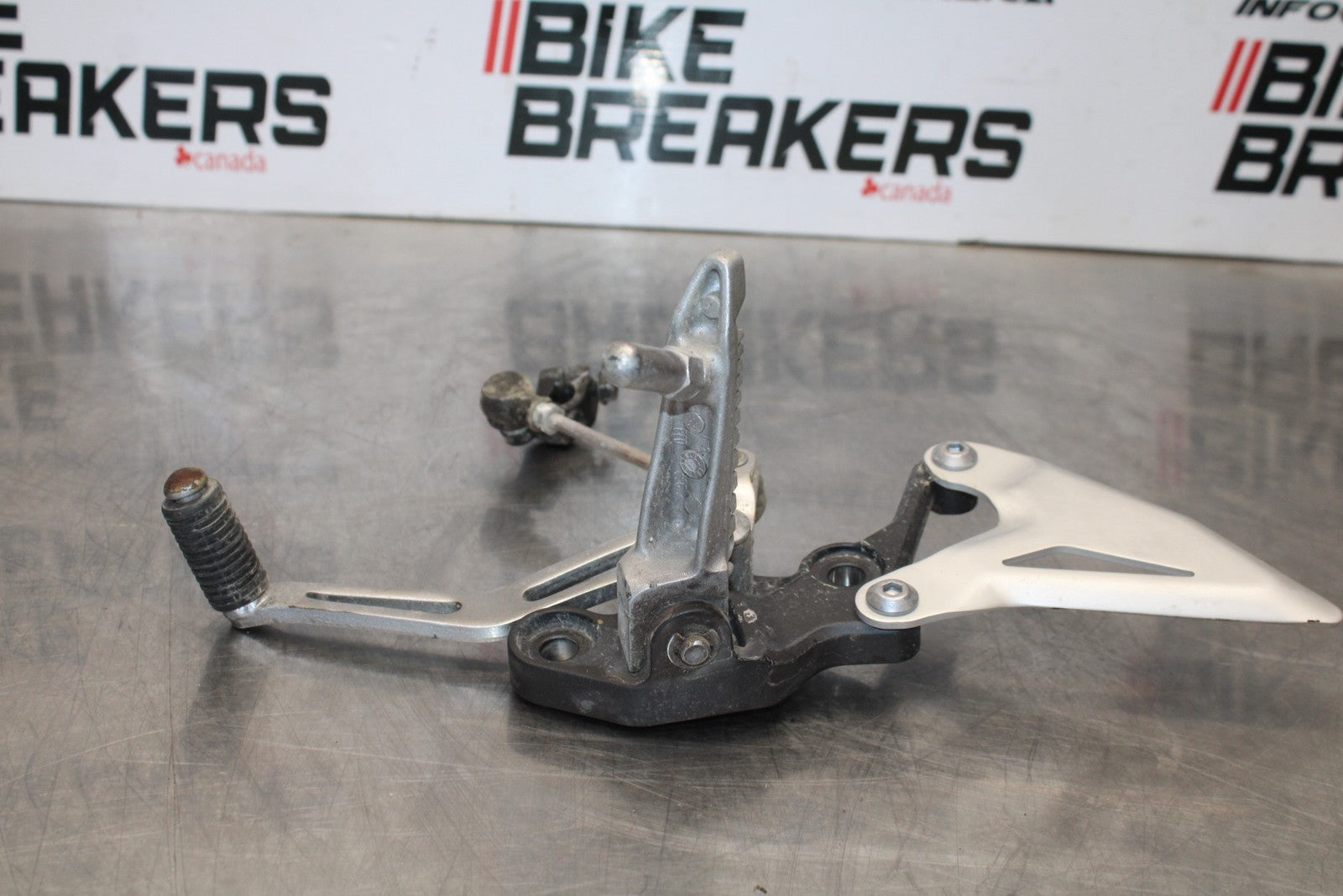 18-23 KAWASAKI NINJA 400 EX400 ABS LEFT REARSET REAR SET FOOT PEG REST BB177