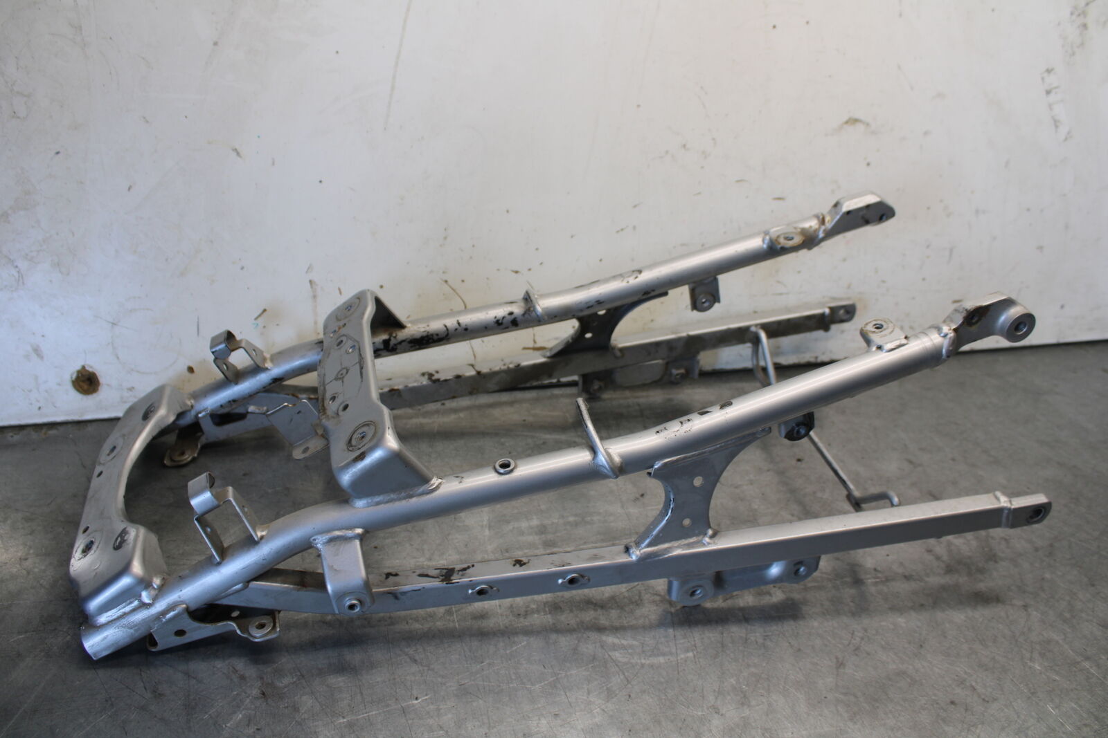 03-07 SUZUKI SV1000S REAR SUBFRAME BACK SUB FRAME BB657