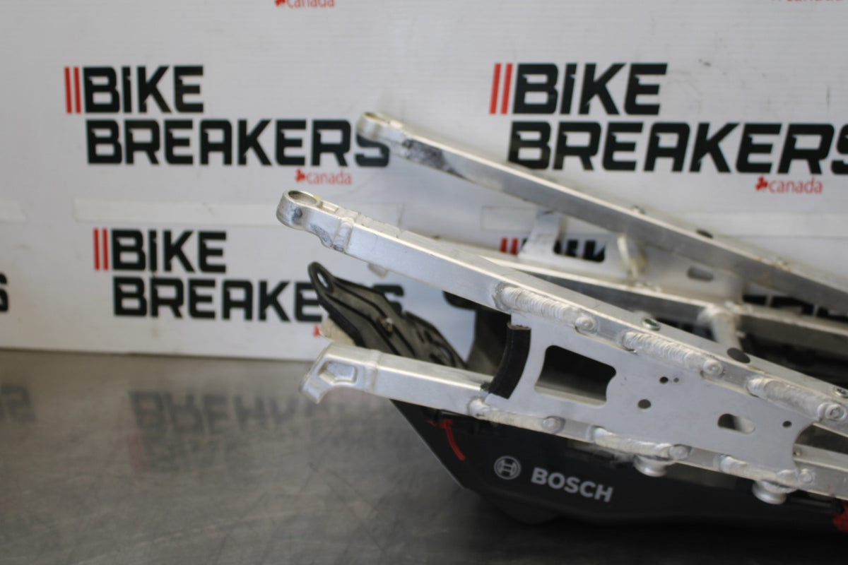 16 APRILIA TUONO V4 1100 REAR SUBFRAME BACK SUB FRAME BB905