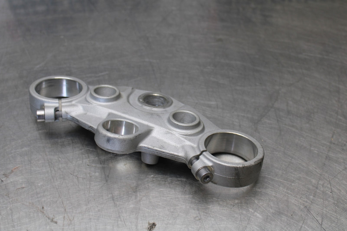 12 TRIUMPH STREET TRIPLE R FORKS UPPER TRIPLE TREE CLAMP BB914
