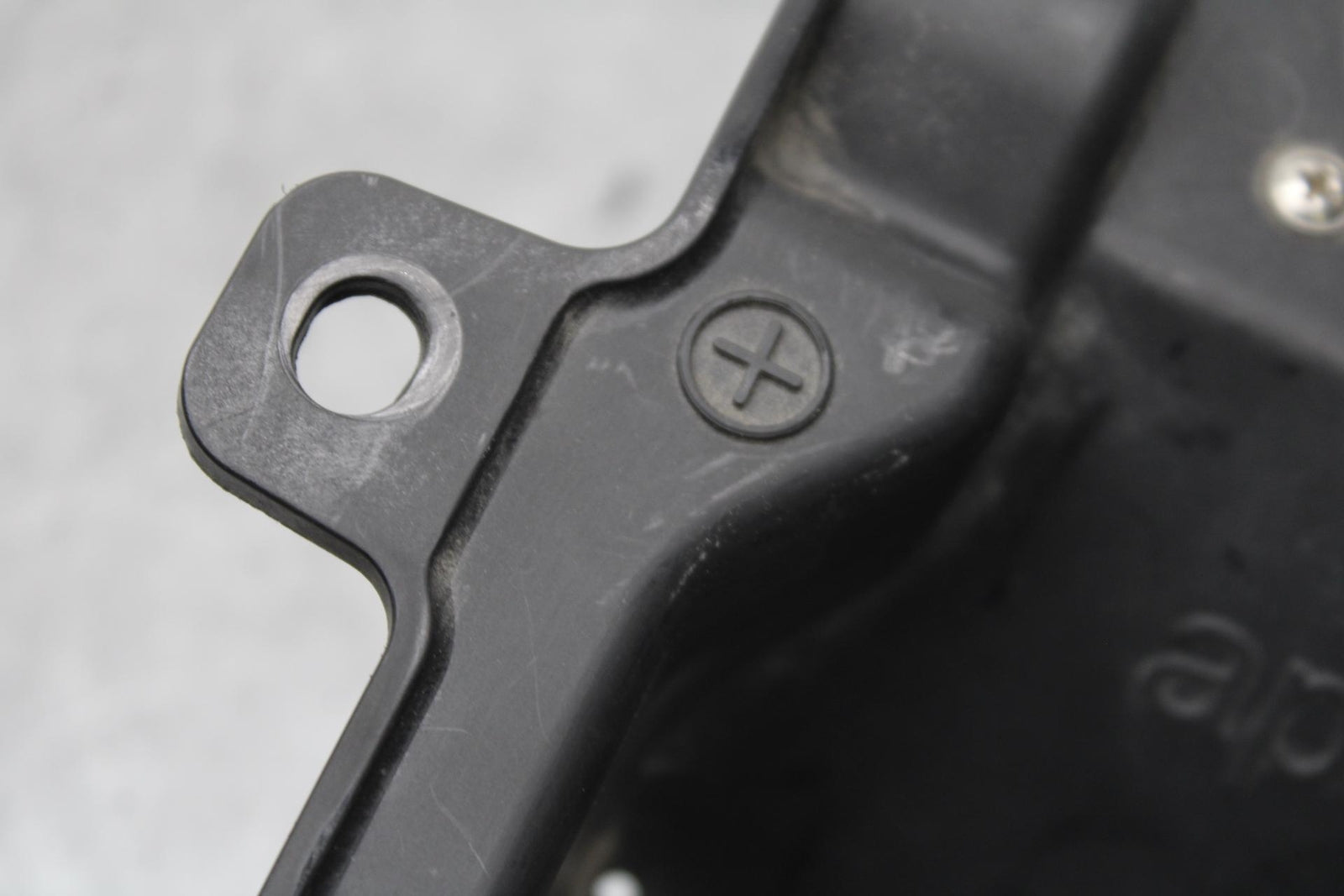 20-23 APRILIA RS660 RBATTERY TRAY PLASTIC BB643