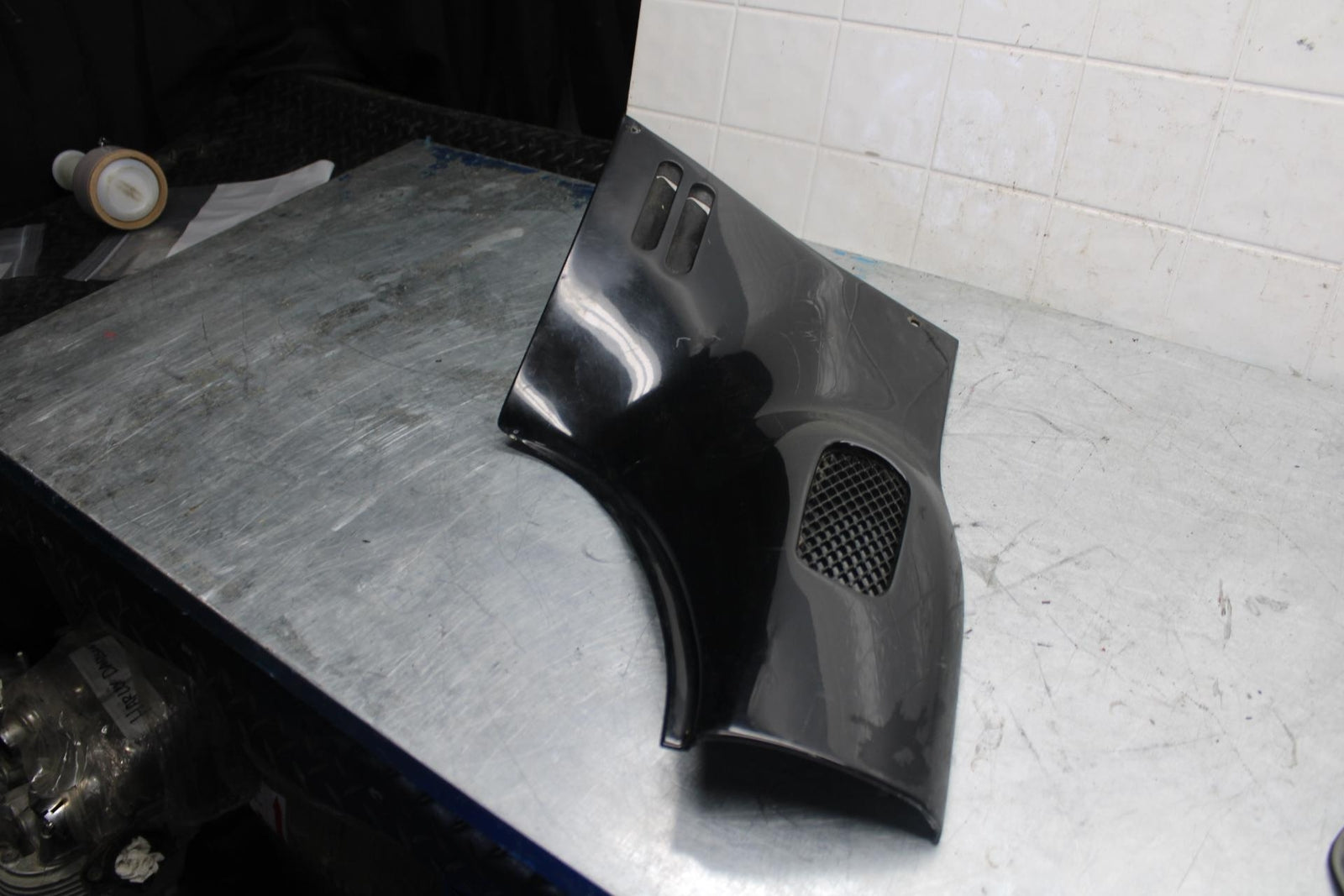 87-96 HONDA CBR1000F RIGHT FRONT SIDE SEAT SADDLE PANEL TRIM COWL FAIRING BB420