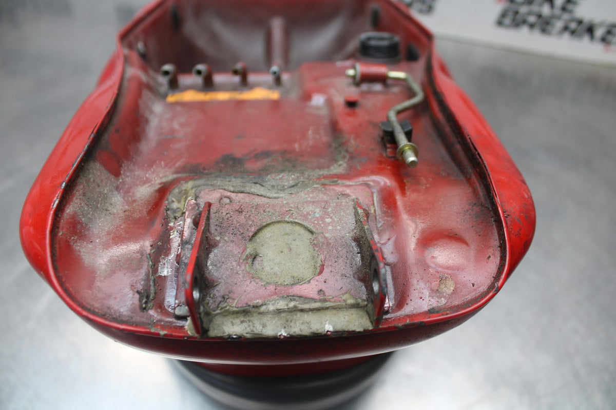 05 DUCATI SUPERSPORT 800 GAS TANK FUEL CELL PETROL RESERVOIR BB913
