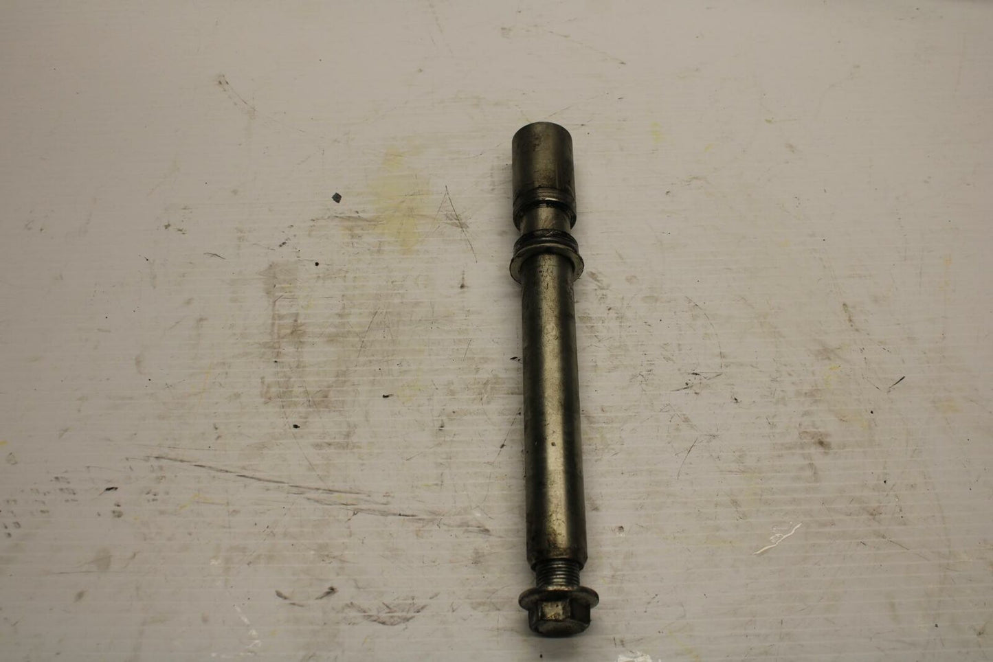 06-07 SUZUKI GSXR600 FRONT WHEEL RIM AXLE PIVOT BOLT 54711-41G00 BB245