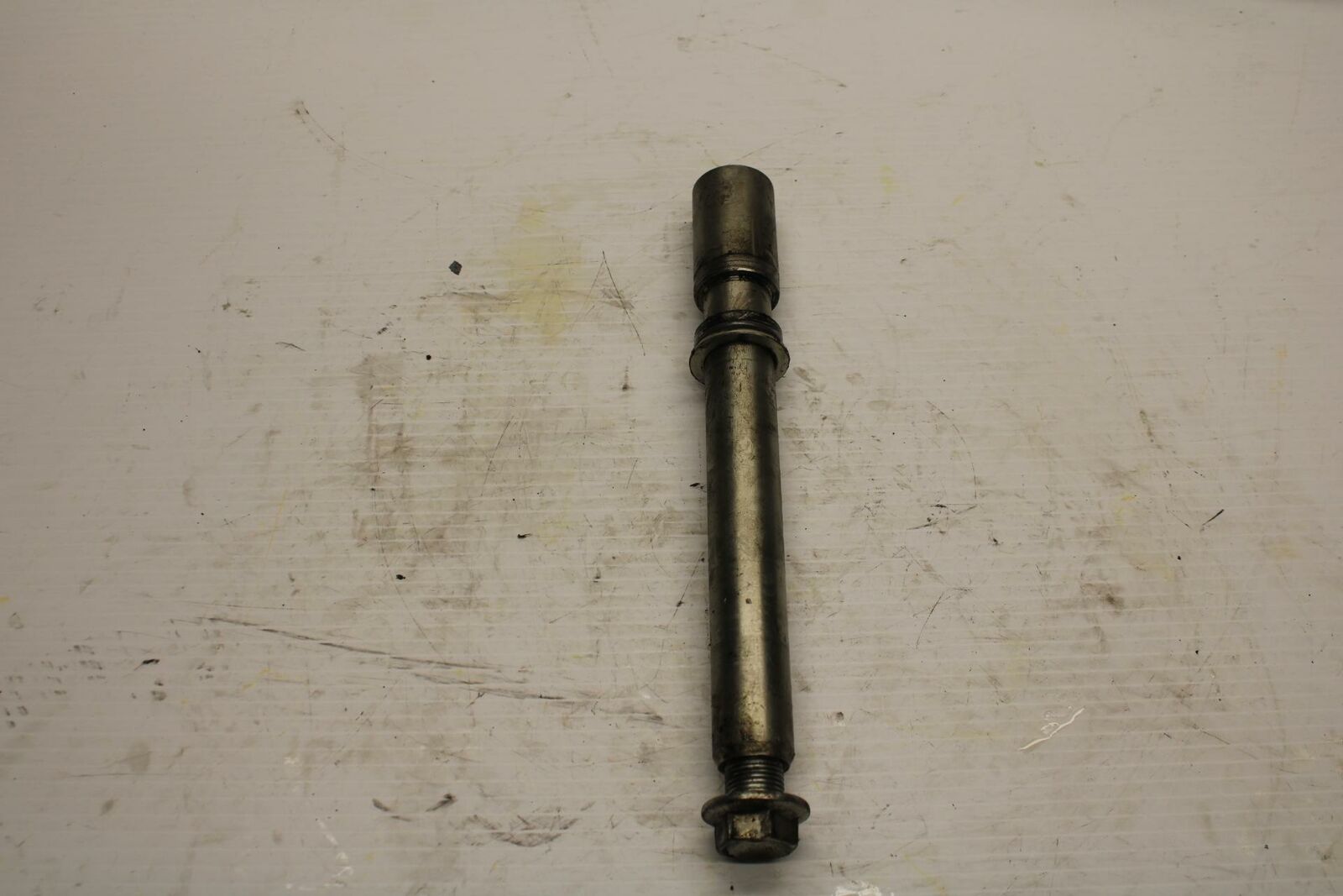 06-07 SUZUKI GSXR600 FRONT WHEEL RIM AXLE PIVOT BOLT 54711-41G00 BB245