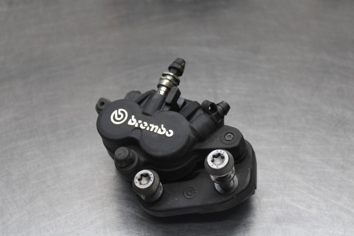 19 BMW F750GS RIGHT LEFT FRONT BRAKE CALIPER SET PAIR CALIPERS BB938