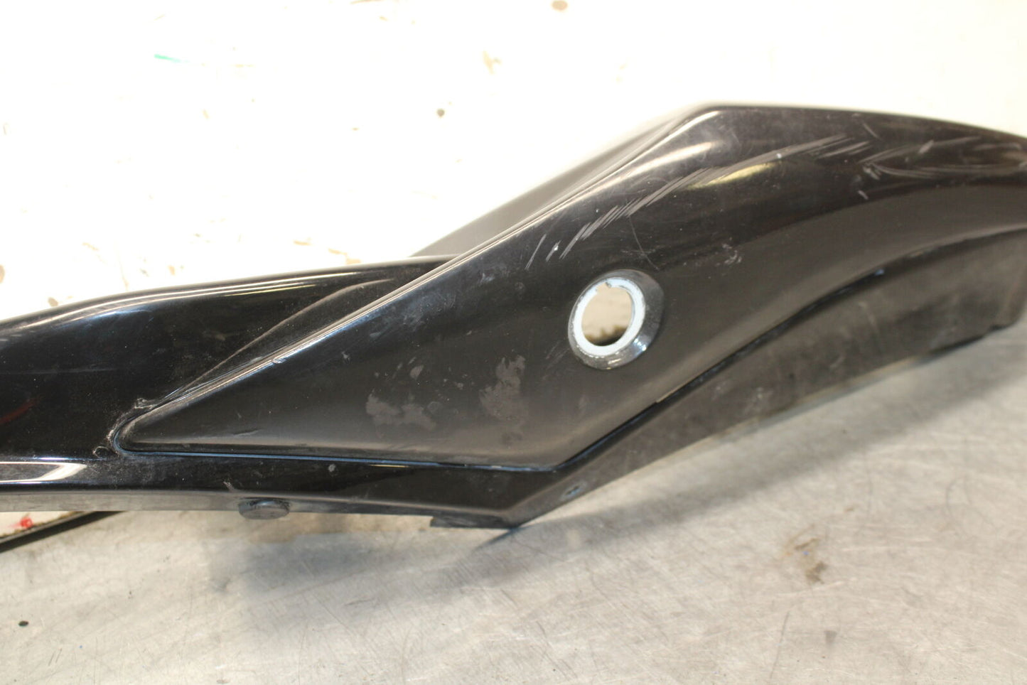08-09 SUZUKI GSXR600 LEFT REAR BACK TAIL FAIRING COWL SHROUD BB728