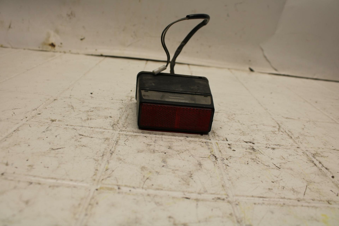 06-07 SUZUKI BANDIT 1200S ABS LICENSE PLATE LIGHT BB21
