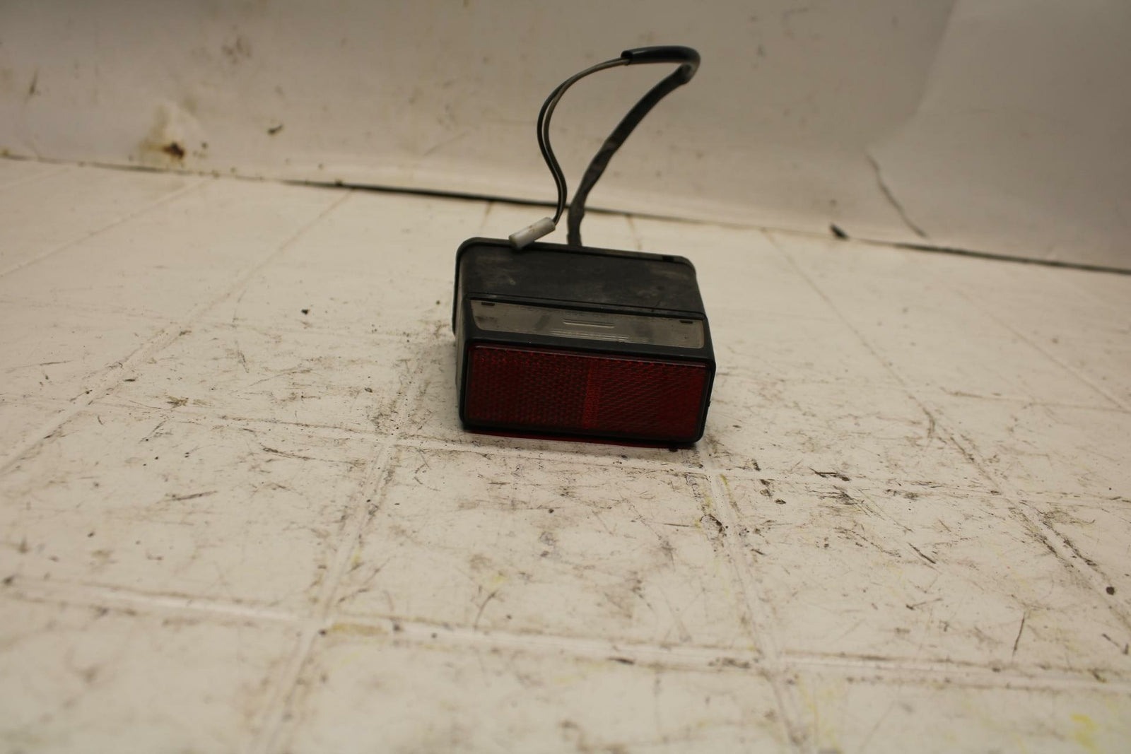 06-07 SUZUKI BANDIT 1200S ABS LICENSE PLATE LIGHT BB21