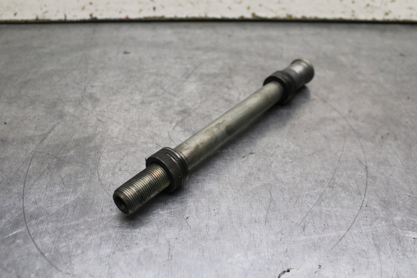 12-13 KAWASAKI Z1000 FRONT WHEEL RIM AXLE PIVOT BOLT BB743