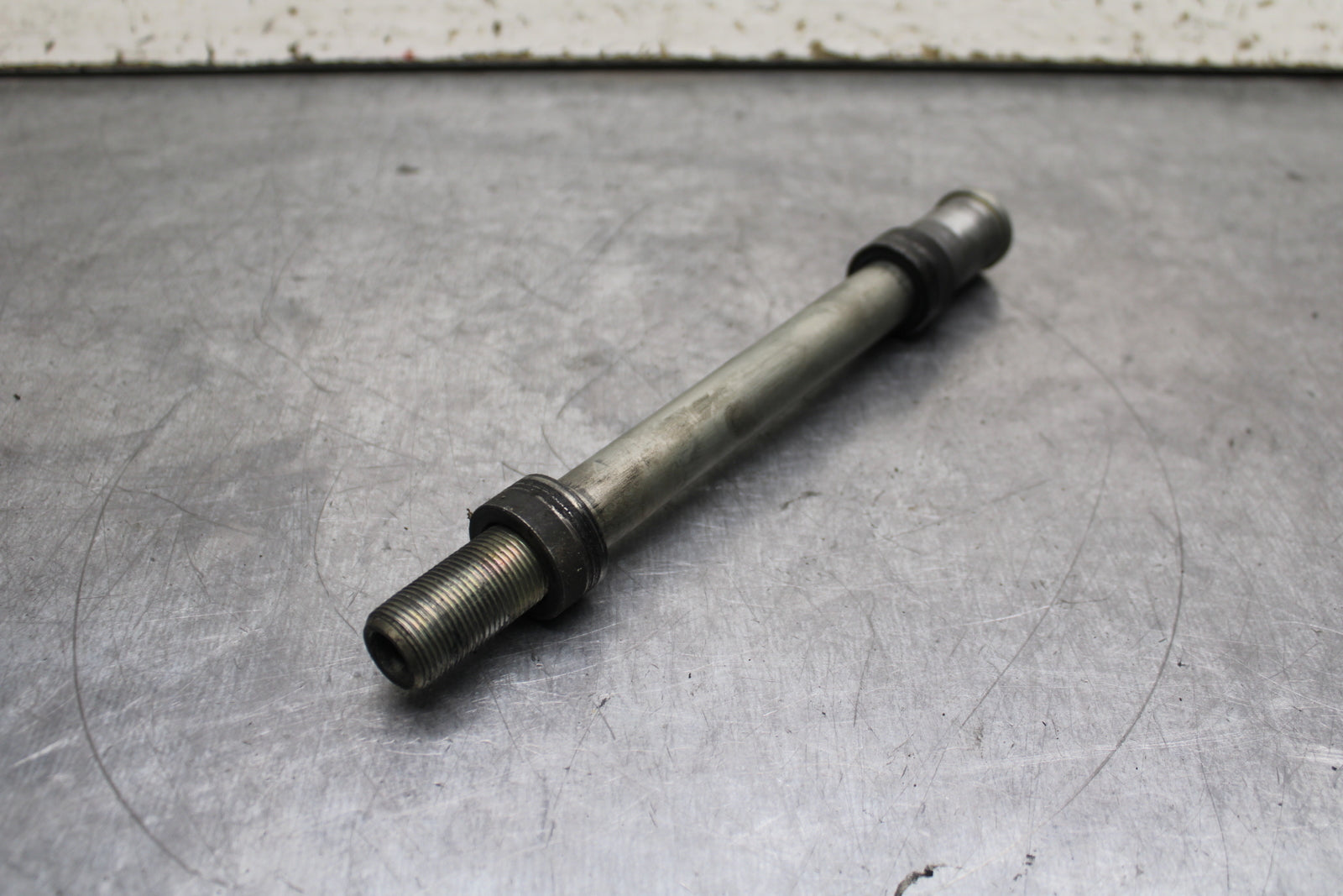 12-13 KAWASAKI Z1000 FRONT WHEEL RIM AXLE PIVOT BOLT BB743