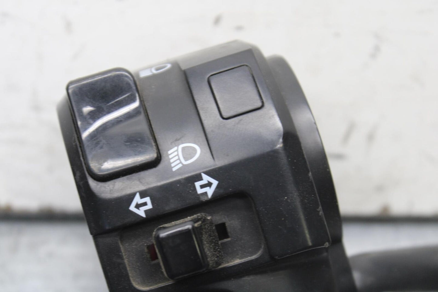 15-16 KAWASAKI EX300 LEFT CLIP ON HANDLE HORN SIGNALS SWITCH  BB635