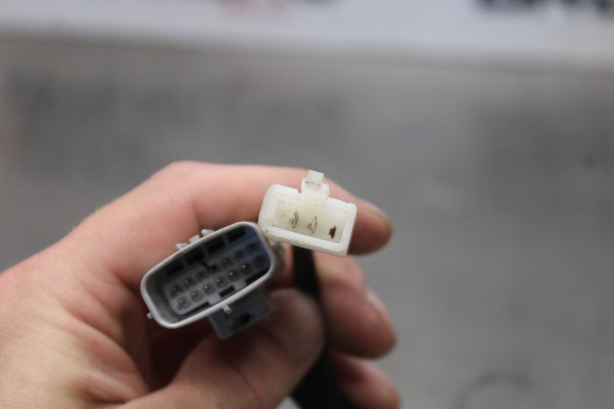 24 APRILIA TUONO V4 1100 FACTORY ABS LEFT CLIP ON HORN SIGNALS SWITCH BB887