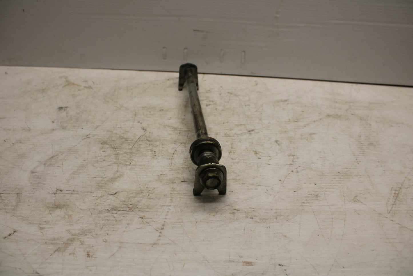 09 YAMAHA FZ6 REAR AXLE BACK WHEEL RIM PIVOT BOLT AXEL BB295