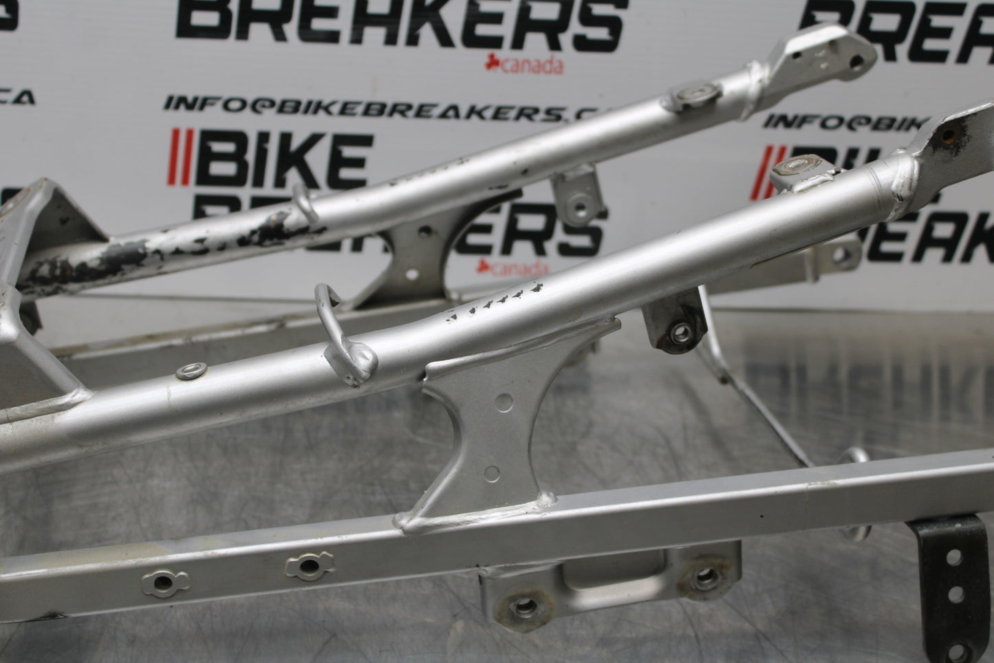 03 SUZUKI SV650S REAR SUBFRAME BACK SUB FRAME BB167